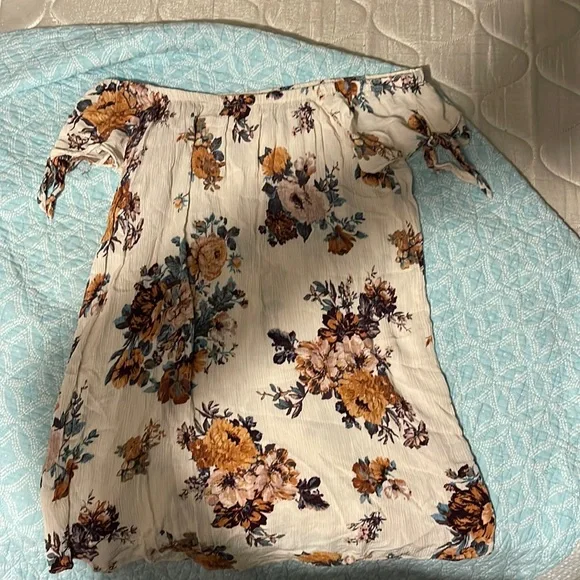 DRESS - Picture 1 of 1